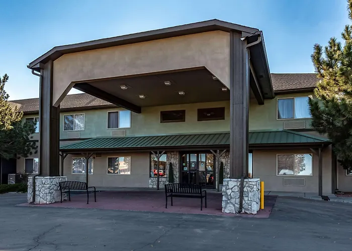 Quality Inn & Suites West
