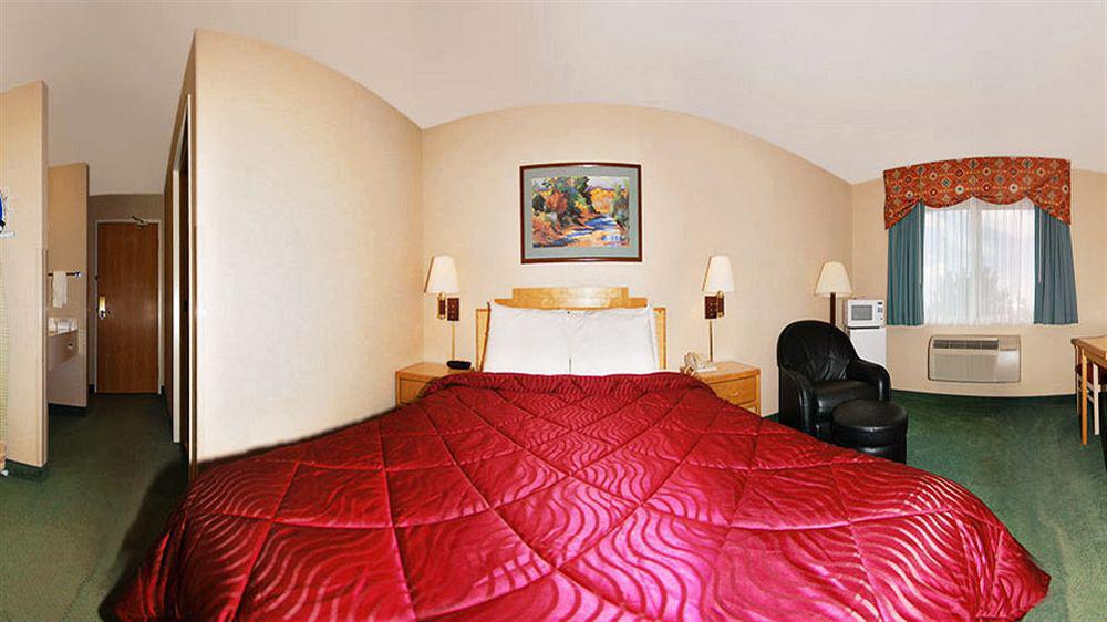 Quality & West Hotel 2*