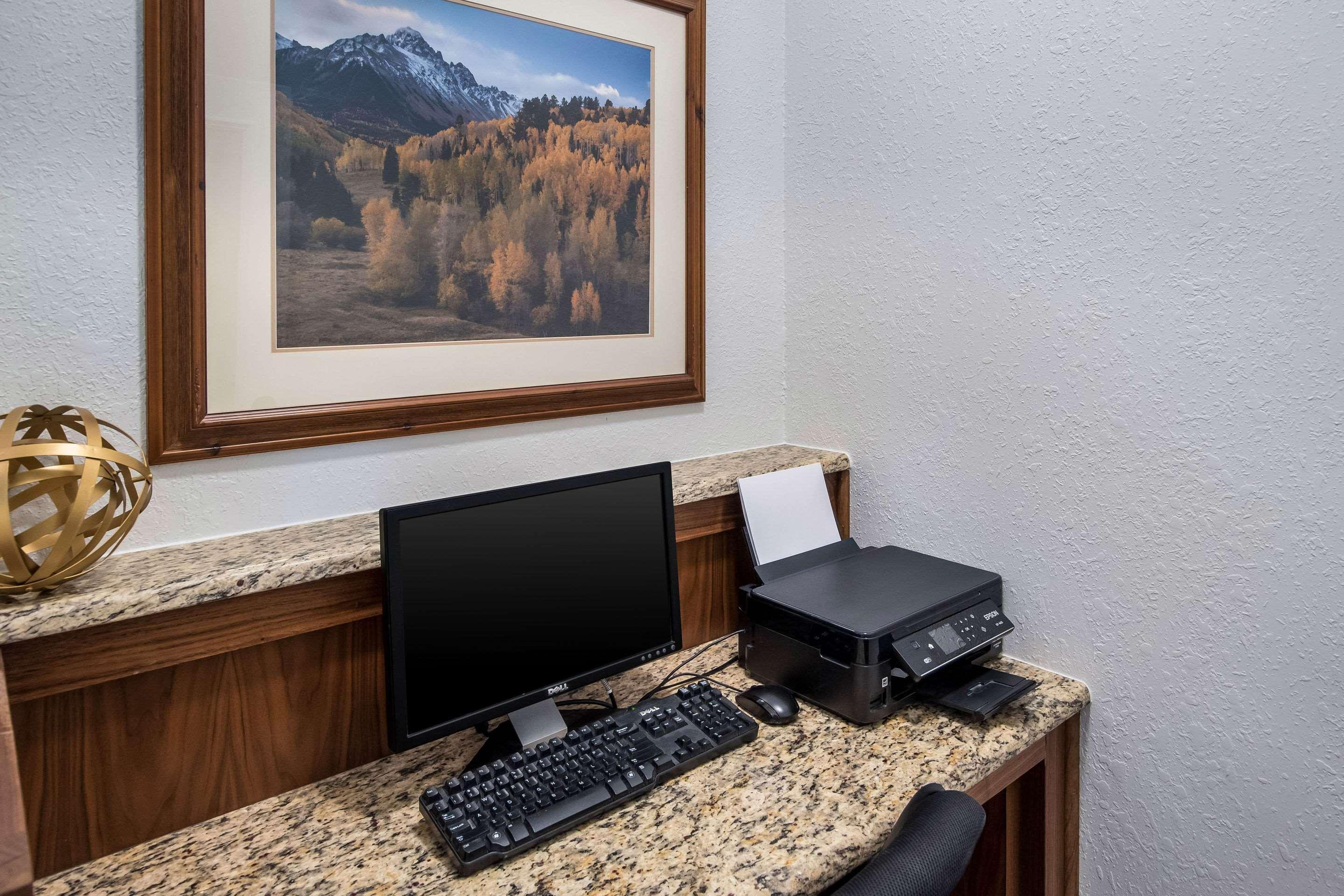 Quality & West Hotel
