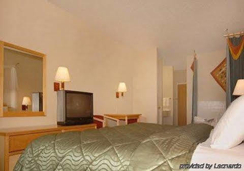 Quality & West Hotel 2*